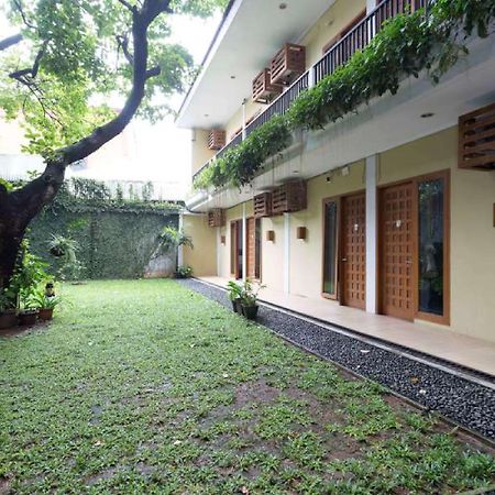 เรดดอร์ซ พลัส เนียร์ จิลันดะก์ ทาวน์สแควร์ 2 Hotel จาการ์ตา ภายนอก รูปภาพ