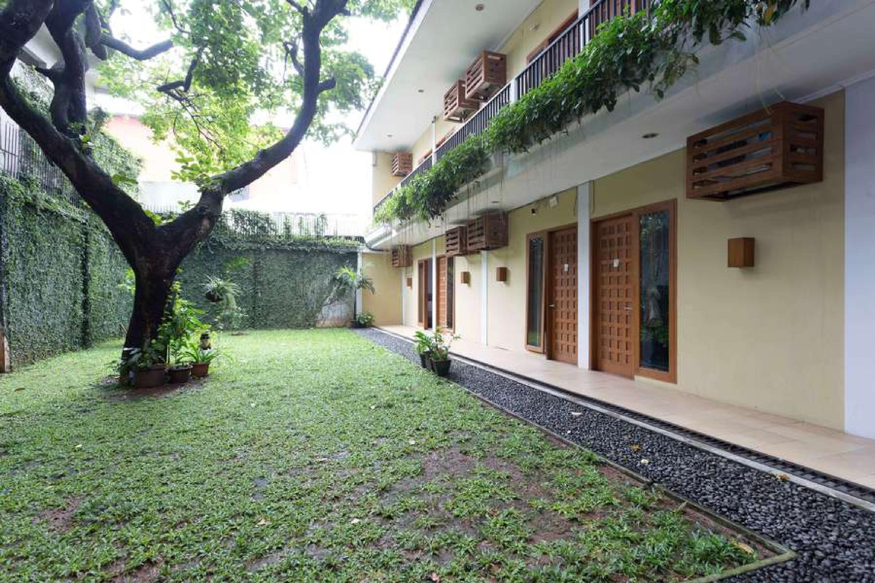 เรดดอร์ซ พลัส เนียร์ จิลันดะก์ ทาวน์สแควร์ 2 Hotel จาการ์ตา ภายนอก รูปภาพ